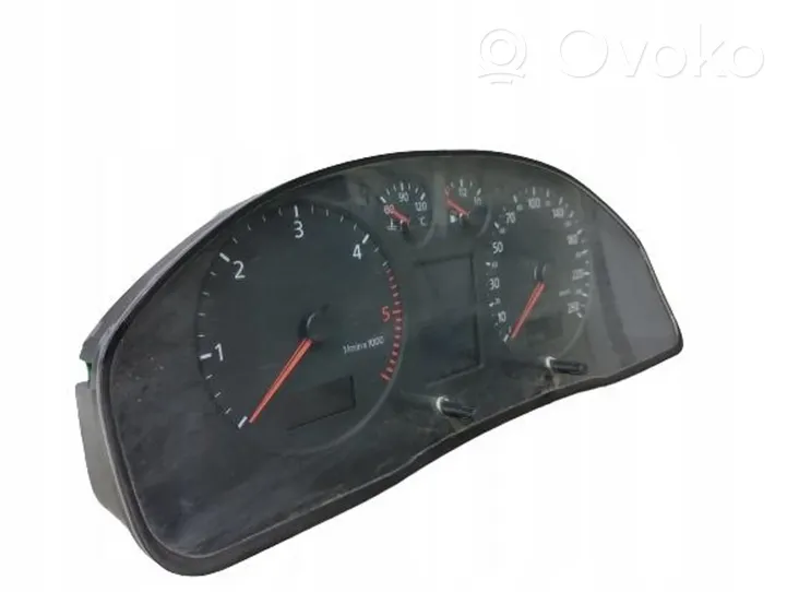 Audi A4 S4 B5 8D Tachimetro (quadro strumenti) 8D0920900M