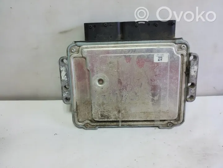 Hyundai Sonata LF Komputer / Sterownik ECU silnika 39113-27405