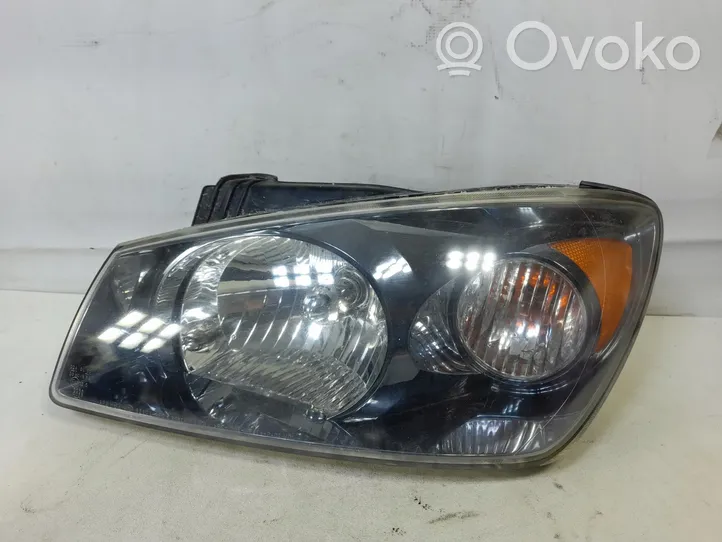 KIA Cerato Lampa przednia KIA