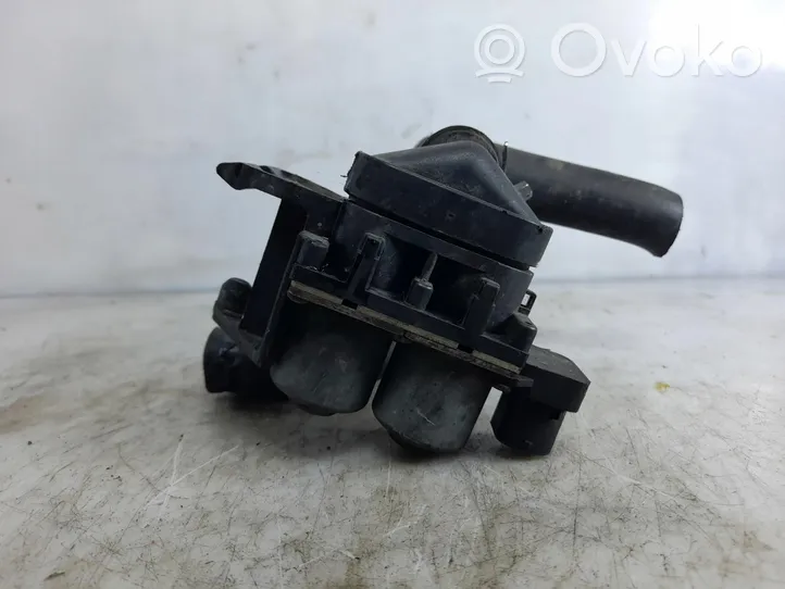 BMW 3 E46 Electric auxiliary coolant/water pump 8391419