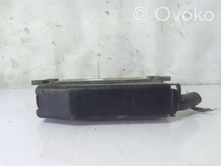 Renault Thalia I Engine control unit/module ECU S110140002A