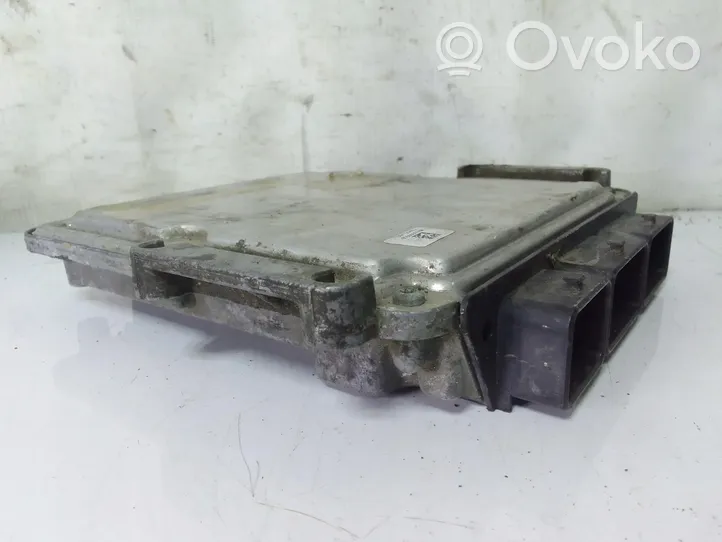 Renault Trafic II (X83) Centralina/modulo motore ECU 8200666516