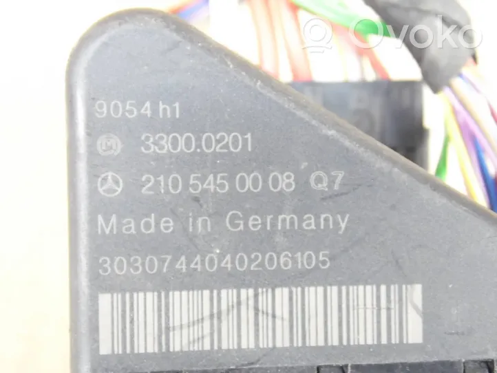 Mercedes-Benz E W210 Komputer / Sterownik ECU i komplet kluczy 2105450008