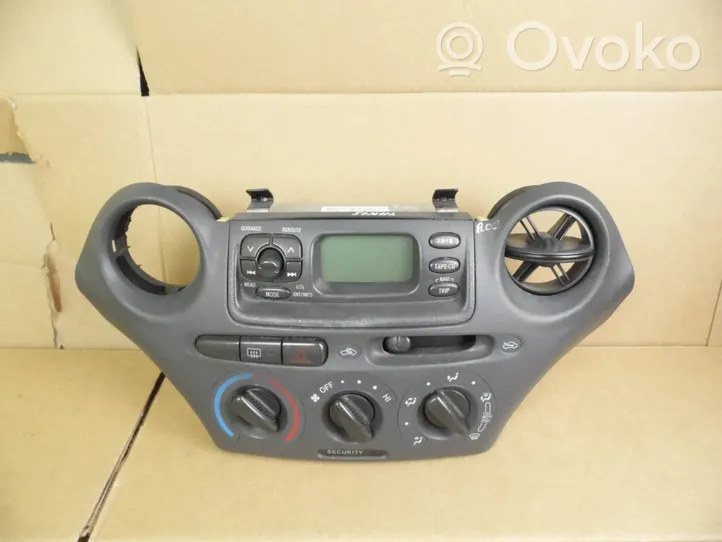 Toyota Yaris Radija/ CD/DVD grotuvas/ navigacija FA031625B