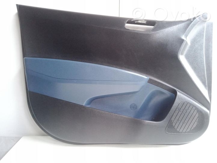 Hyundai i10 Rivestimento del pannello della portiera anteriore 82310-B9010