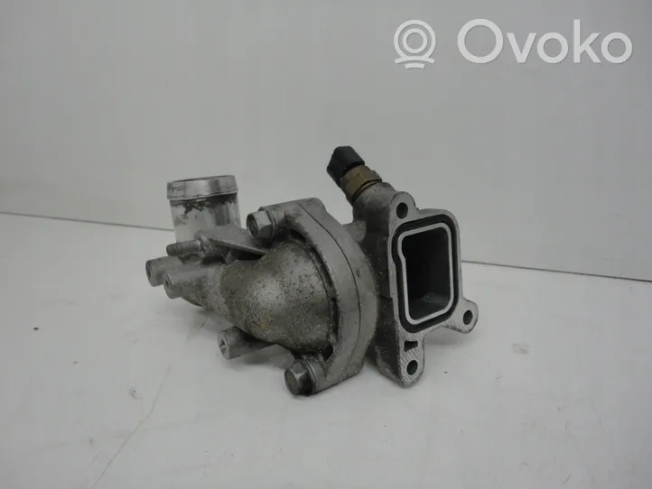 Hyundai i30 Boîtier de thermostat KIA