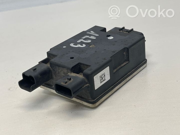 Opel Movano B Relè pompa del carburante 169107893R