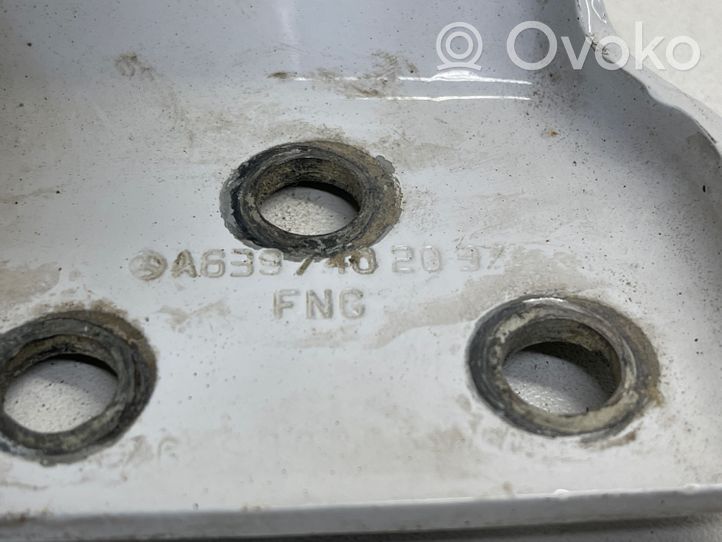 Mercedes-Benz Vito Viano W639 Takaoven yläsarana A6397402037