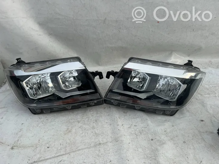 Volkswagen Crafter Lampa przednia 7C1941005