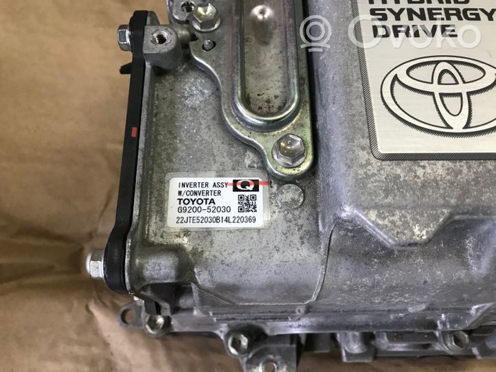 Toyota Yaris Convertisseur / inversion de tension inverseur G920052030