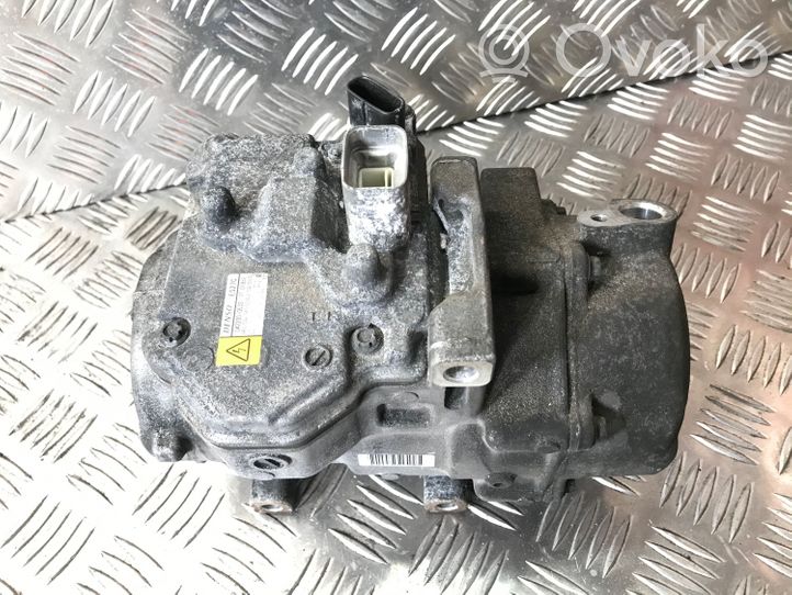 Toyota RAV 4 (XA40) Compresseur de climatisation 0422000533