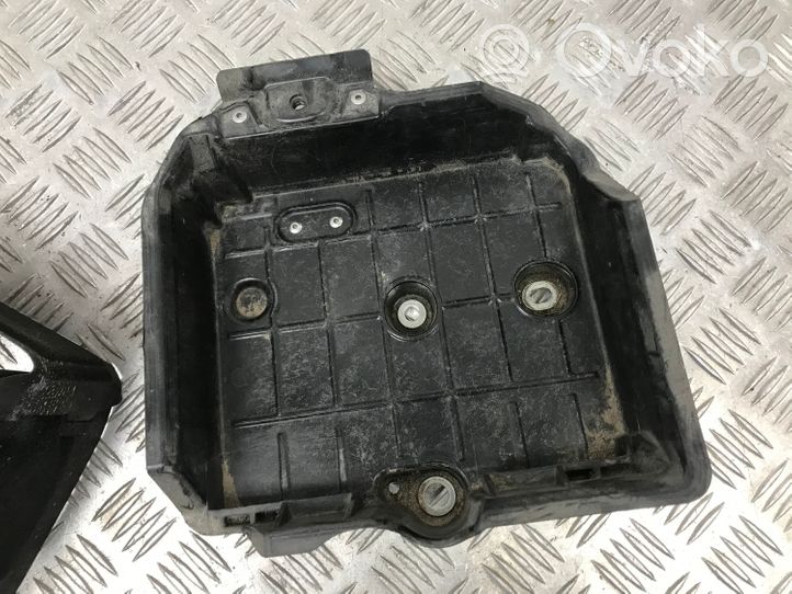 Toyota Prius (XW50) Boîte de batterie 7440447030