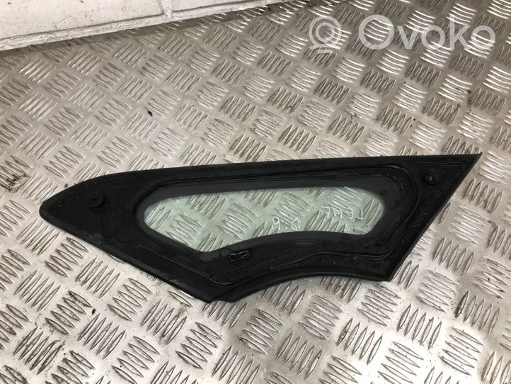 Toyota Yaris Front triangle window/glass 