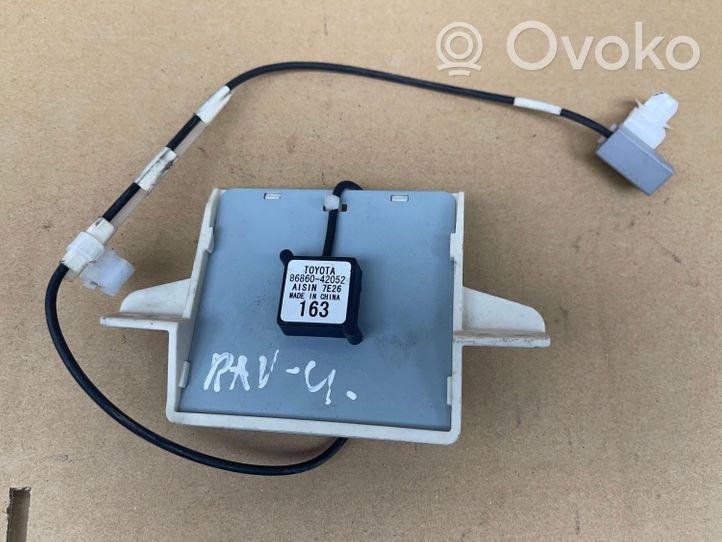 Toyota RAV 4 (XA40) Antena GPS 8686042052