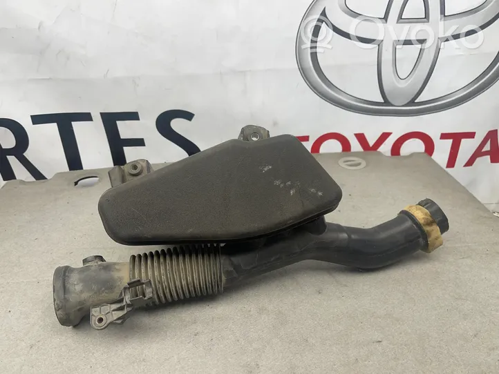 Toyota Auris E180 Risuonatore di aspirazione 1789337040