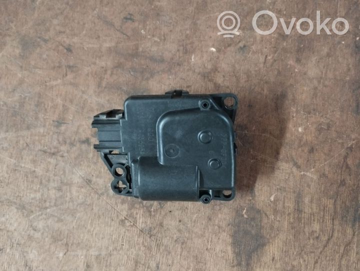 Chrysler Town & Country V Air flap motor/actuator M8679001