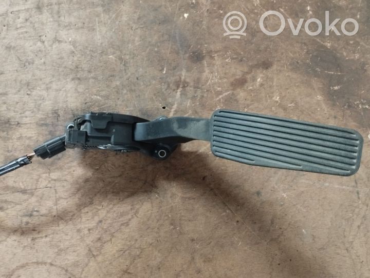 Chrysler Town & Country V Accelerator throttle pedal 05281225AA