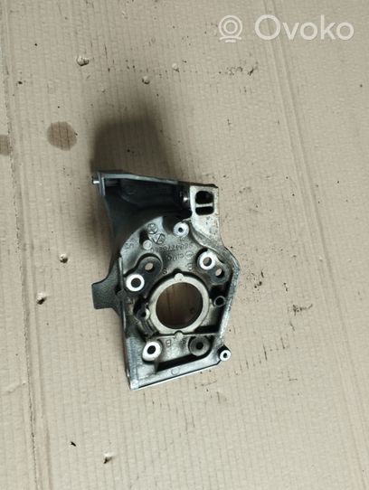 Peugeot 2008 I Supporto della pompa del carburante 9684778280