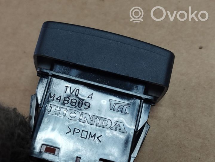 Honda CR-V Przełącznik / Przycisk otwierania klapy bagażnika M48809