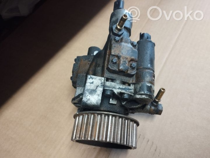 Nissan Qashqai Polttoaineen ruiskutuksen suurpainepumppu 8200430599