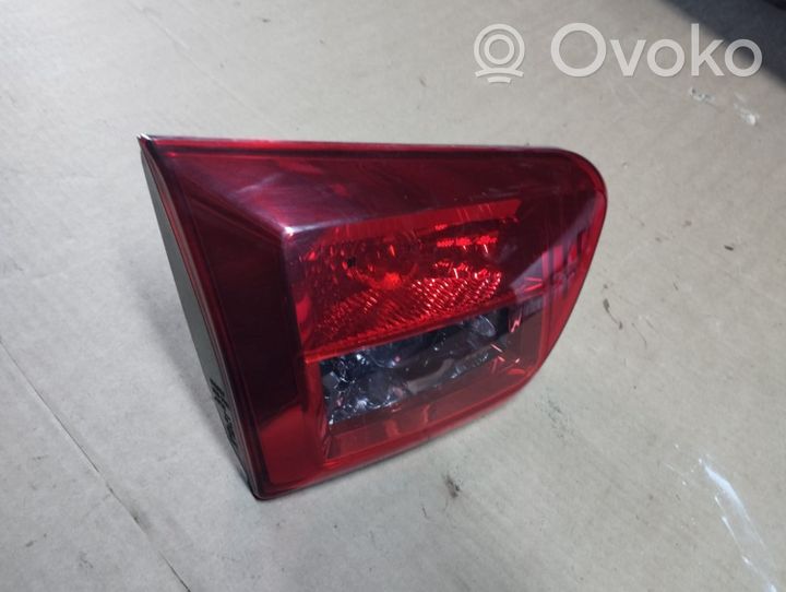 Peugeot 4007 Luci posteriori del portellone del bagagliaio 1146379L