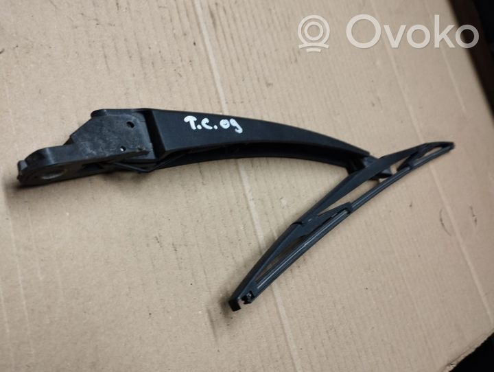 Chrysler Voyager Rear wiper blade arm 