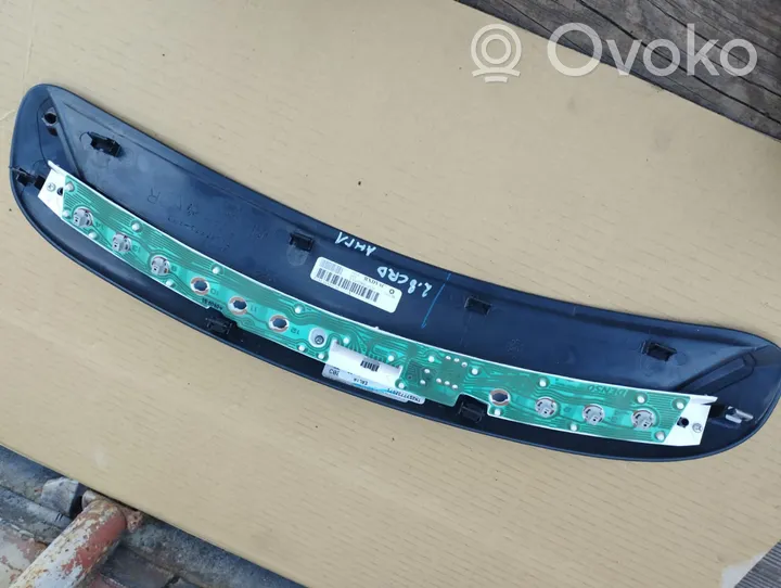 Chrysler Voyager Monitori/näyttö/pieni näyttö TN4579001150