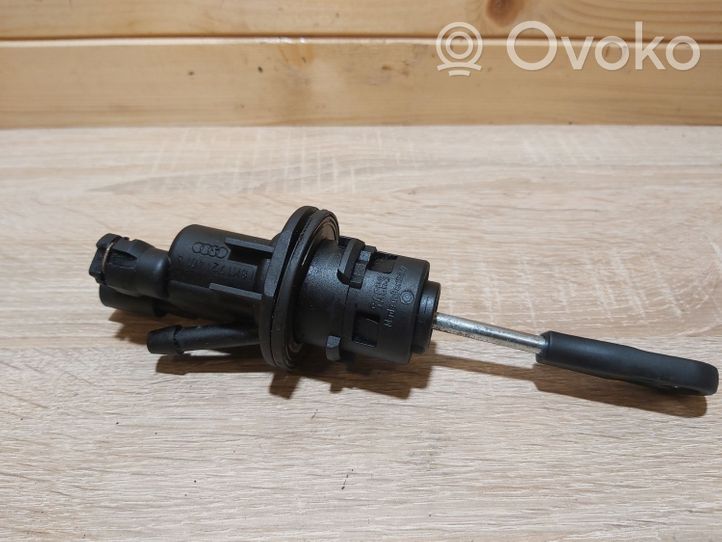 Audi A4 S4 B5 8D Główny cylinder sprzęgła 8K1721401A