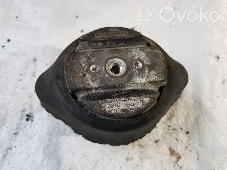 Audi A4 S4 B7 8E 8H Coussinet de boîte de vitesses 8E0399151