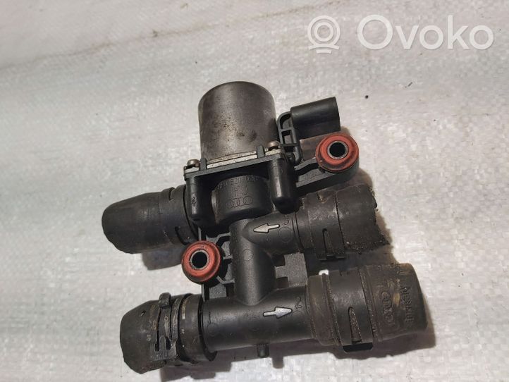 Audi A4 S4 B7 8E 8H Valvola di regolazione del liquido di raffreddamento e del riscaldatore 8E0820036