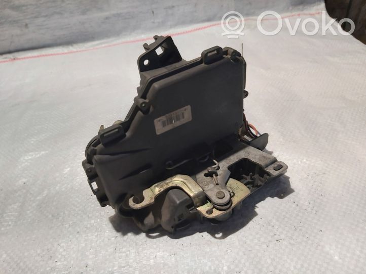 Volkswagen PASSAT B5 Etuoven lukko C6X1837014H