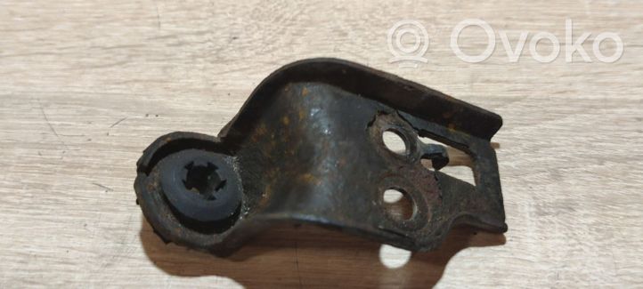 Toyota Avensis T250 Staffa di montaggio del radiatore 16523