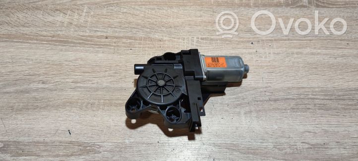 Volvo V50 Moteur de lève-vitre de porte avant 979038100