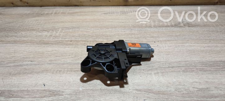 Volvo V50 Moteur de lève-vitre de porte avant 979038100