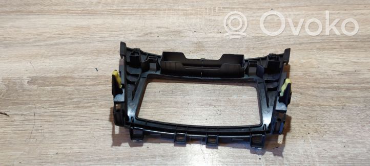 Toyota Avensis T270 Console centrale contour garniture cendrier 5880405110