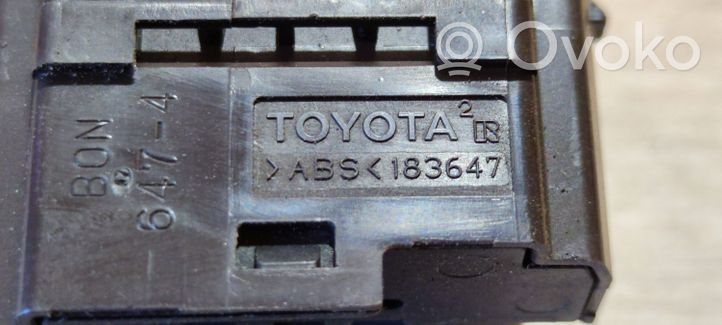 Toyota Avensis T270 Veidrodėlių jungtukas 183647