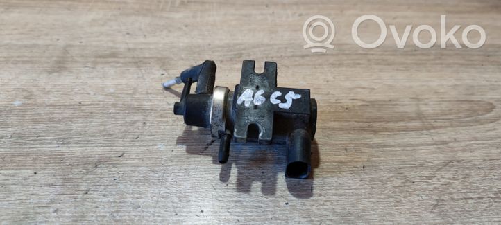 Audi A6 S6 C5 4B Turboahtimen magneettiventtiili 72290301