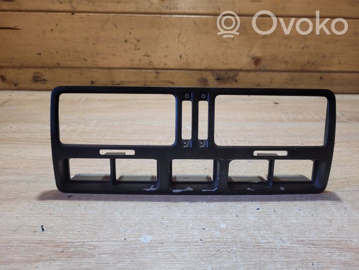 Volkswagen Bora Rivestimento pannello centrale del cruscotto 1J0819743