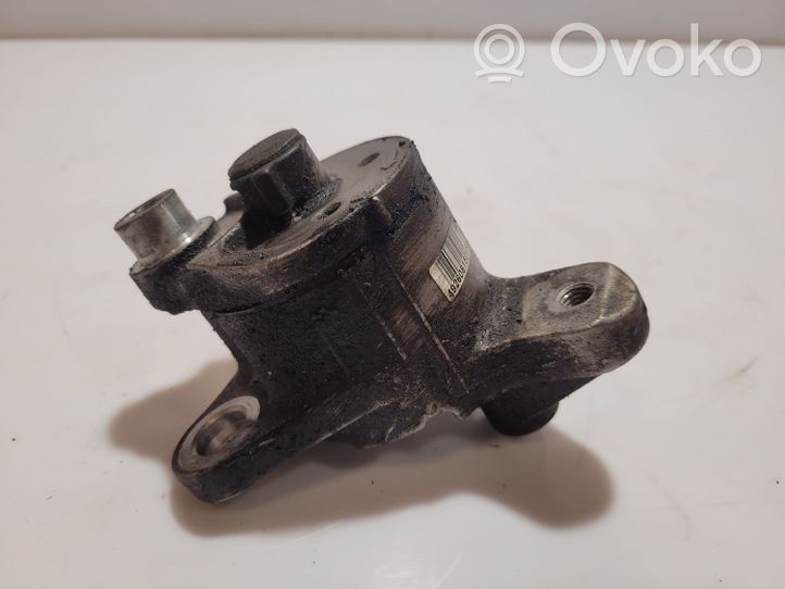 Toyota RAV 4 (XA20) Altra parte del vano motore 492608150156