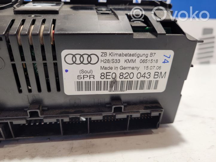 Audi A4 S4 B7 8E 8H Ilmastoinnin ohjainlaite 8E0820043BM