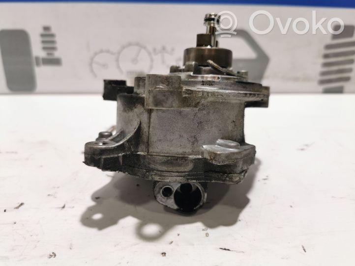 Volvo V60 Pompe à vide 31375107