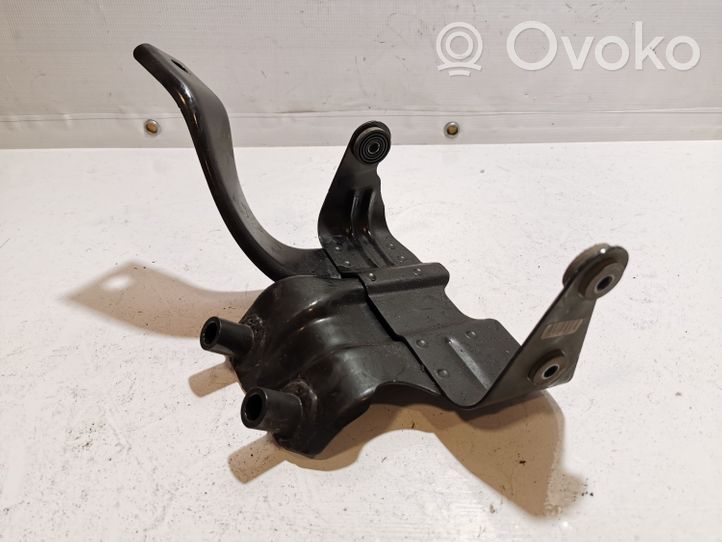 Audi Q7 4M Mocowanie stabilizatora aktywnego osi przedniej / Zestaw 4M0816101H