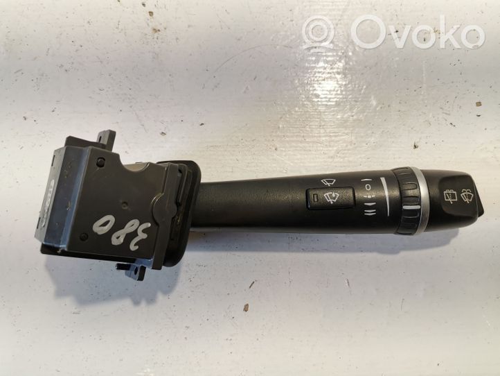 Volvo XC70 Wiper control stalk 30739218