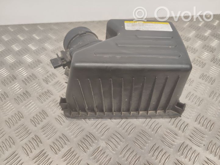 Hyundai Santa Fe Air filter box cover 281112B200