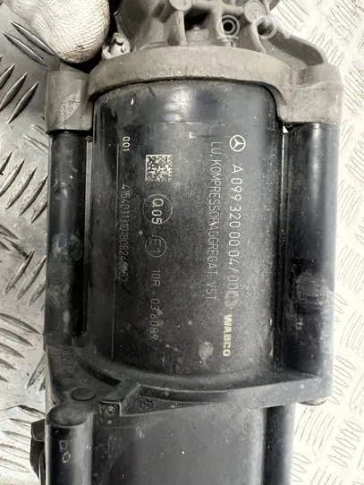 Mercedes-Benz E W213 Ilmajousituksen kompressoripumppu A0993200004