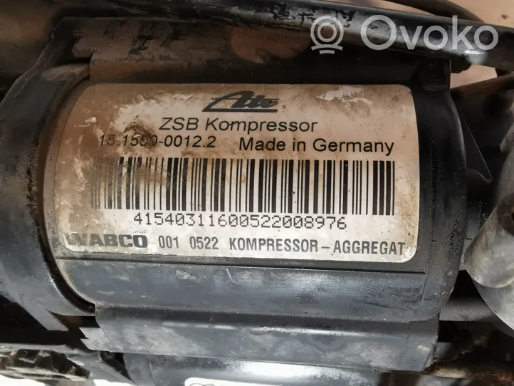 Audi A8 S8 D3 4E Ilmajousituksen kompressoripumppu 4E0616005F