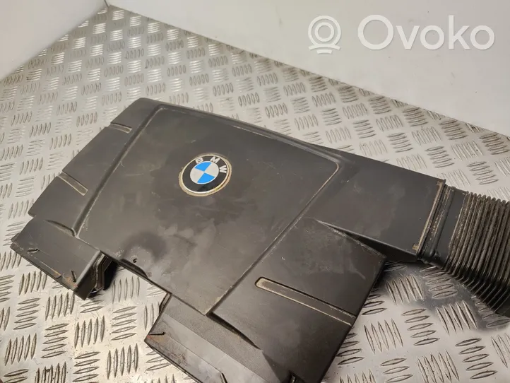 BMW 3 E90 E91 Ilmanoton kanavan osa 7560918