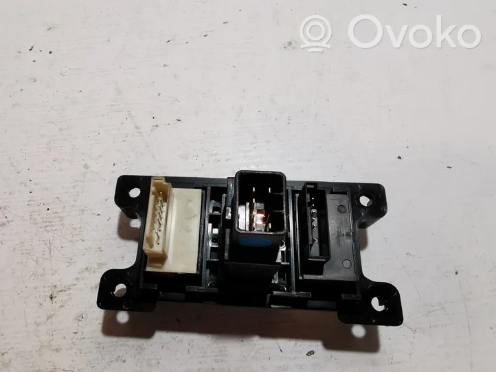 Hyundai Santa Fe Seat heating switch 