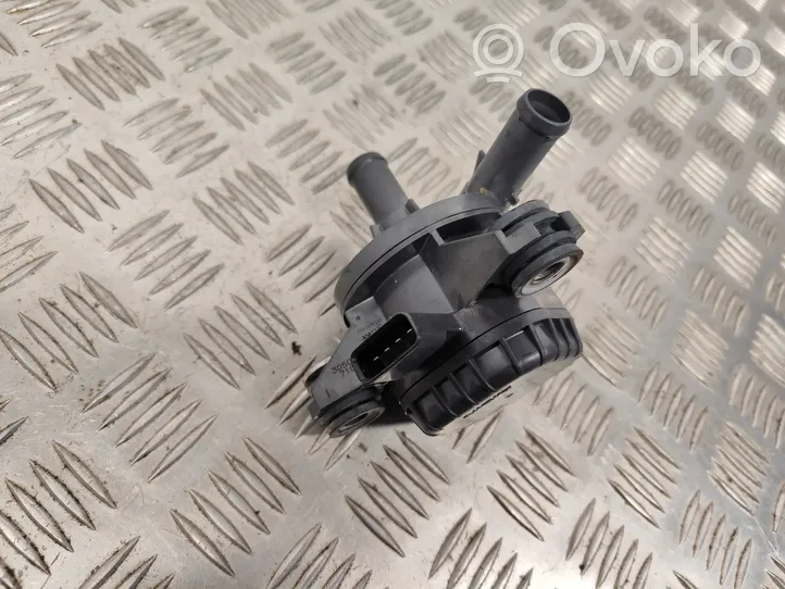 Volvo V60 Pompe à eau de liquide de refroidissement 31319023