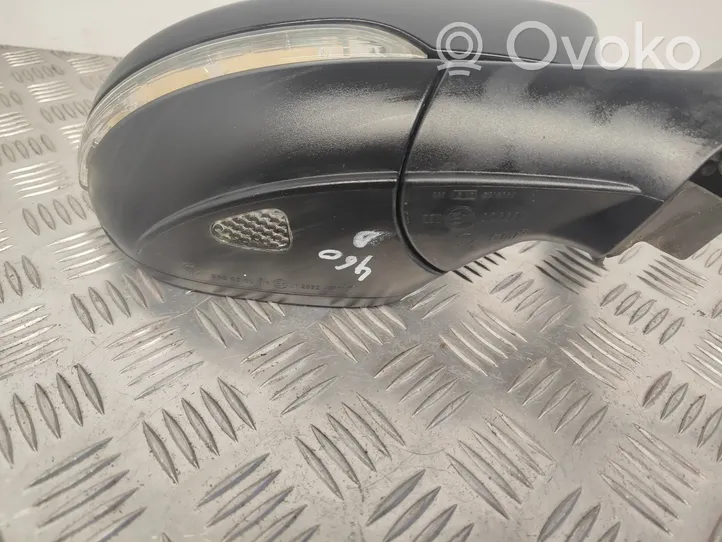 Volkswagen Jetta VI Front door electric wing mirror 5C7857502